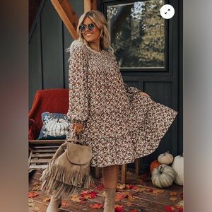 NWT Fate Floral Tiered Shift Dress Large